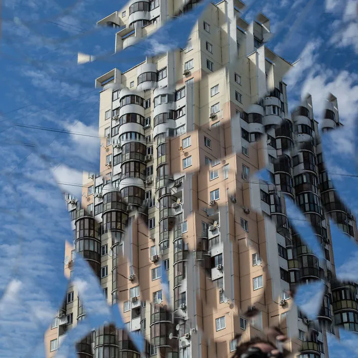 Archevolution: I Used A Cut Mirror To Shoot Architecture