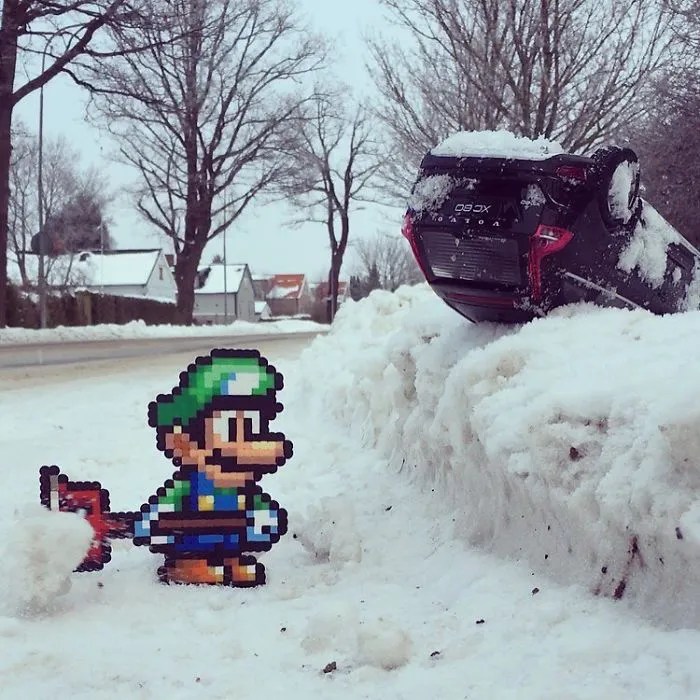 Alguien está "vandalizando" las calles con arte pixelado, y el resultado es genial