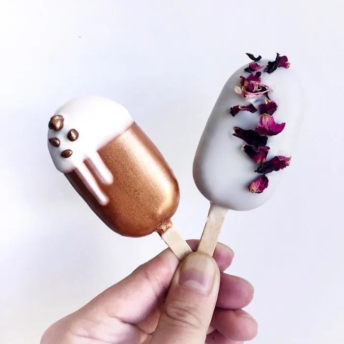 I'm A Self-Taught Baker Who Makes Cake Popsicles From Leftover Cake Scraps