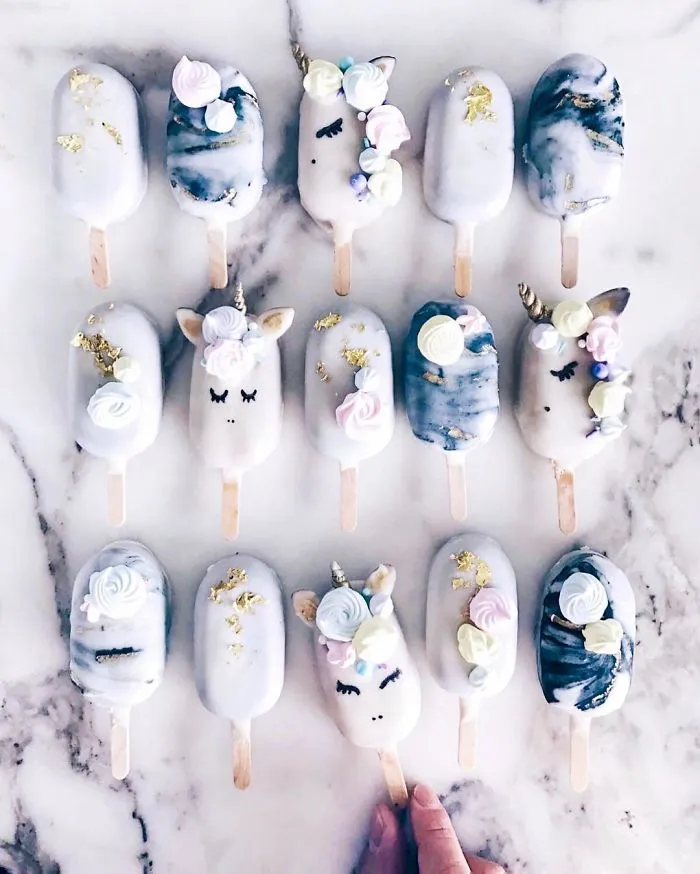 I'm A Self-Taught Baker Who Makes Cake Popsicles From Leftover Cake Scraps
