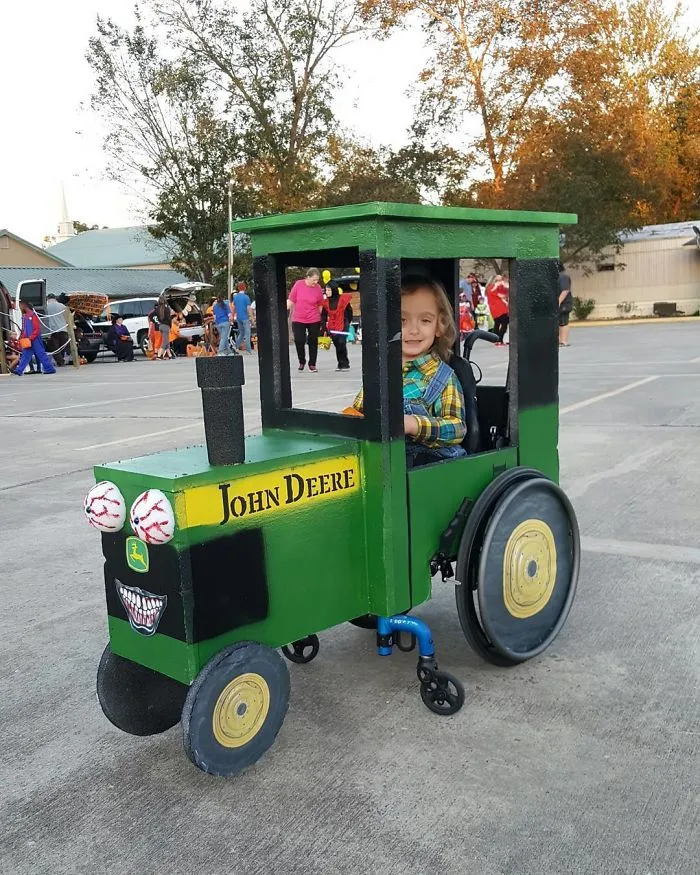Se lo pasa genial con su tractor