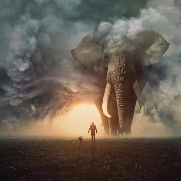 Imagino un mundo con animales gigantes en mis manipulaciones digitales