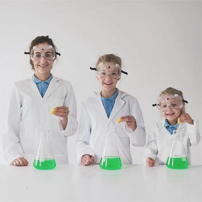 Mother Of Two Takes Adorable Photos Of Herself And Her Daughters In Matching Clothing (Part 2)