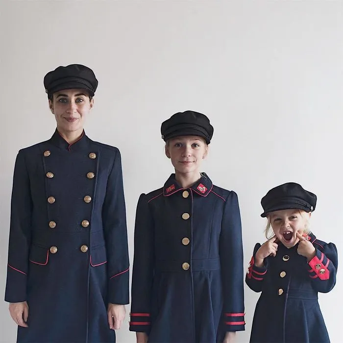 Mother Of Two Takes Adorable Photos Of Herself And Her Daughters In Matching Clothing (Part 2)