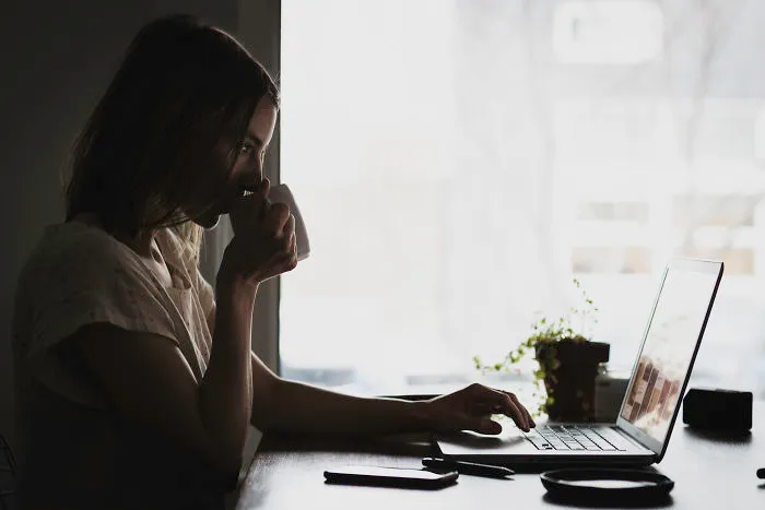 Profile Vs. Reality: I Work For A Dating Site, And This Is My Top 10 Types Of Online-Daters (Part 1)