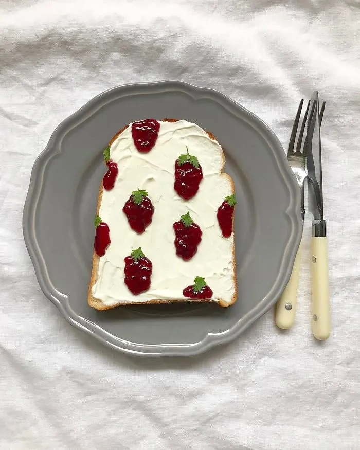 Woman Turns Her Boring Breakfast Toast Into Art