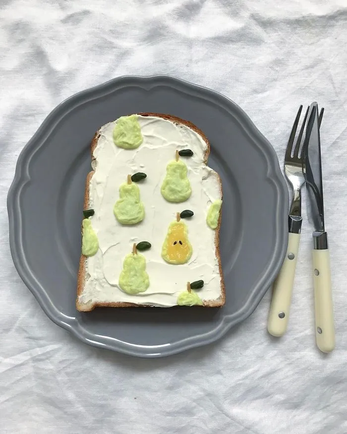 Woman Turns Her Boring Breakfast Toast Into Art