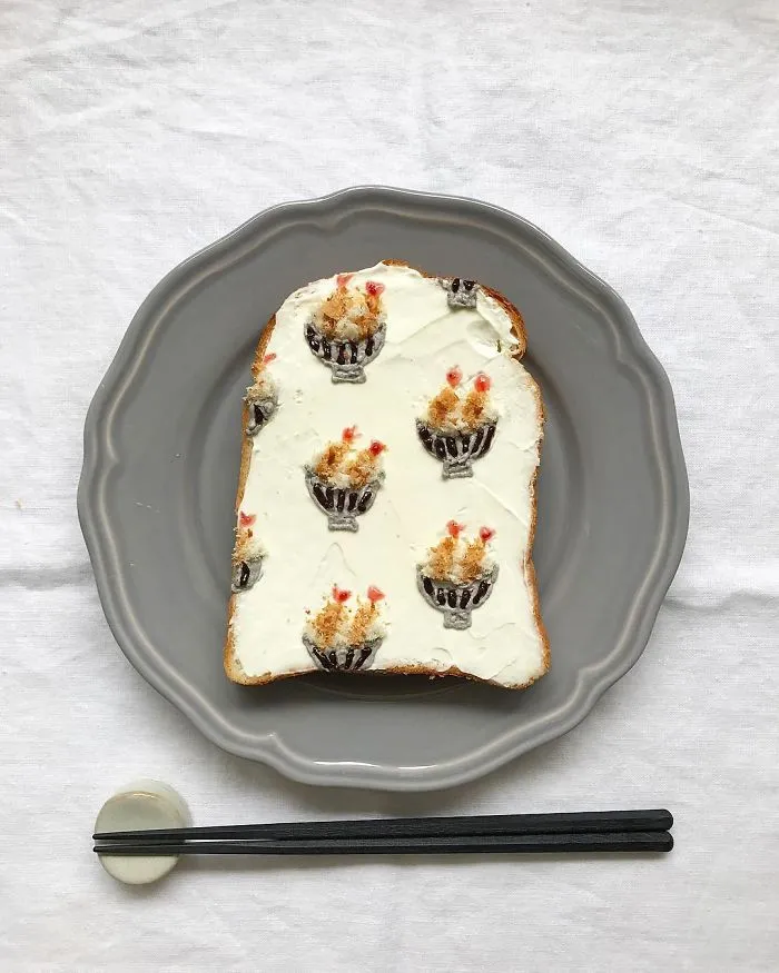 Woman Turns Her Boring Breakfast Toast Into Art