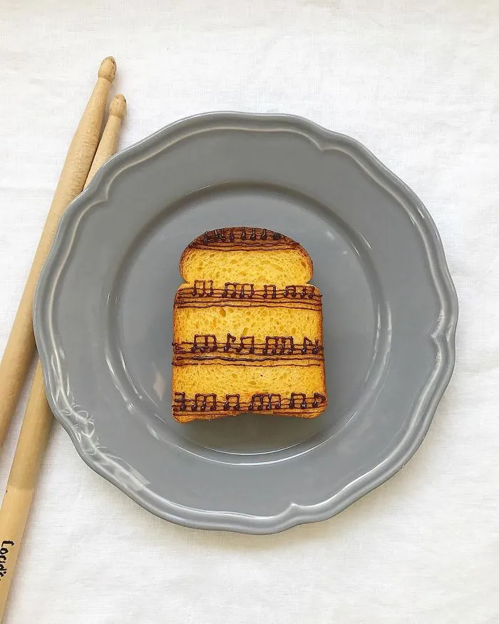 Woman Turns Her Boring Breakfast Toast Into Art