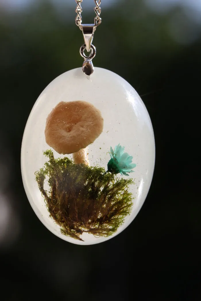 I Capture The Beauty Of Woodlands And Meadows In Resin Jewelry
