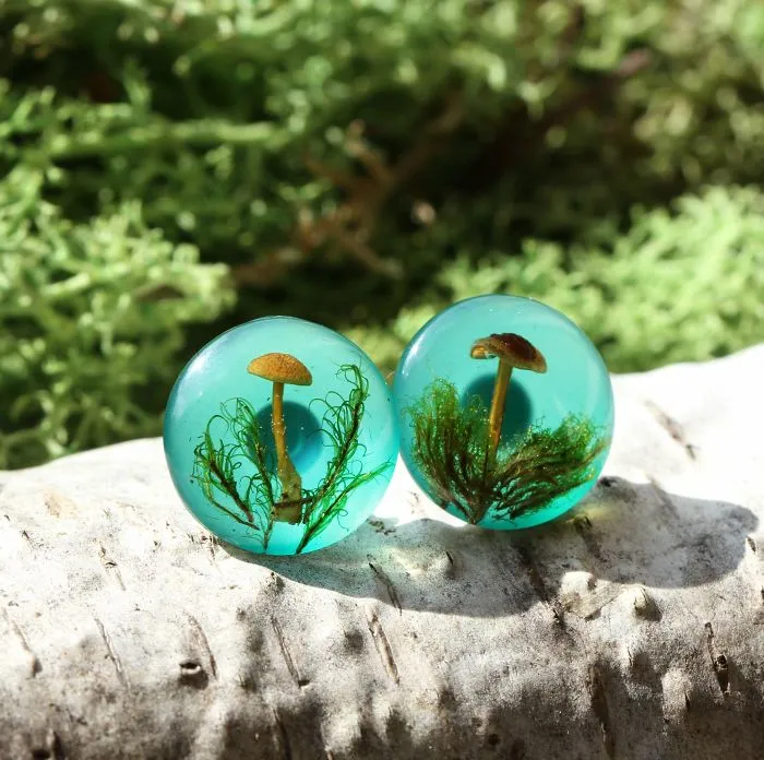 I Capture The Beauty Of Woodlands And Meadows In Resin Jewelry
