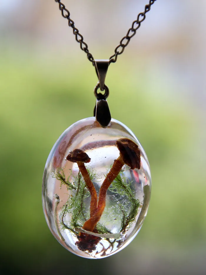 I Capture The Beauty Of Woodlands And Meadows In Resin Jewelry
