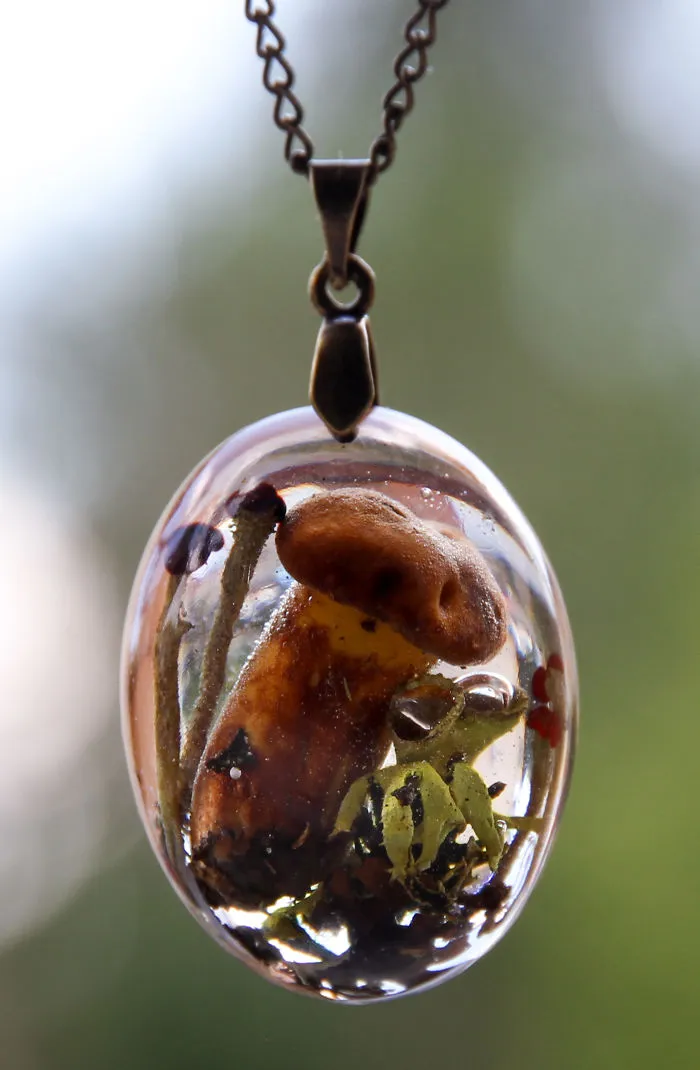 I Capture The Beauty Of Woodlands And Meadows In Resin Jewelry