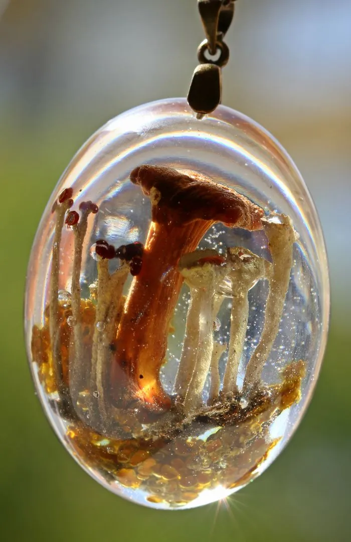 I Capture The Beauty Of Woodlands And Meadows In Resin Jewelry