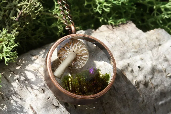 I Capture The Beauty Of Woodlands And Meadows In Resin Jewelry