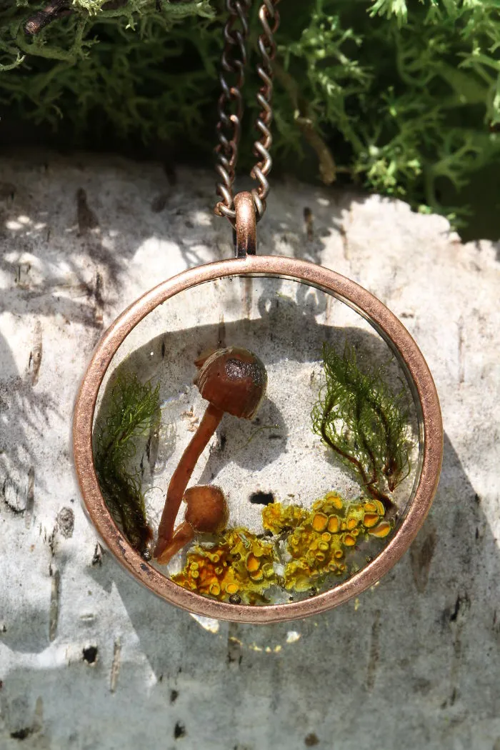 I Capture The Beauty Of Woodlands And Meadows In Resin Jewelry