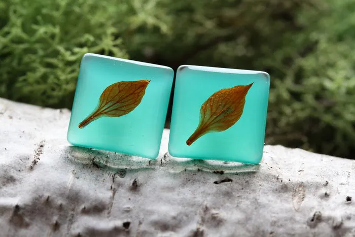 I Capture The Beauty Of Woodlands And Meadows In Resin Jewelry
