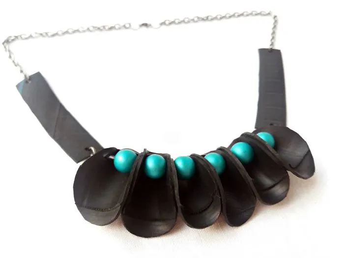 I Make Jewelry And Accessories Out Of Upcycled Bike And Car Inner Tubes