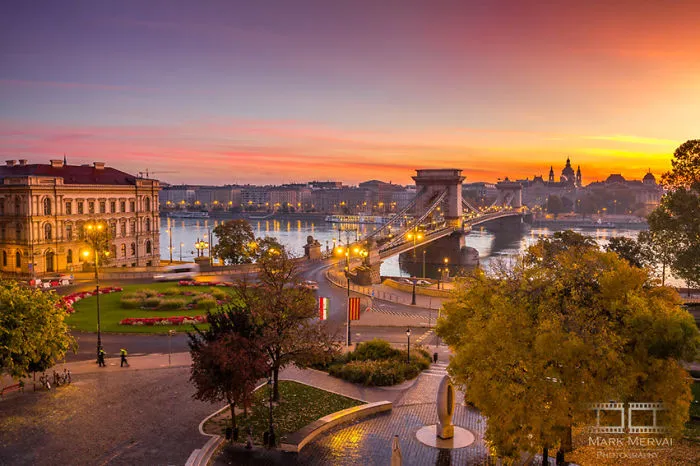 I Capture Places In Budapest During Autumn And The Result Is An Amazing "Game Of Tones"