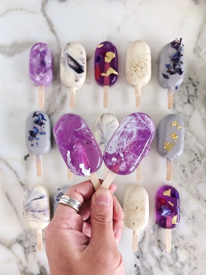 I'm A Self-Taught Baker Who Makes Cake Popsicles From Leftover Cake Scraps