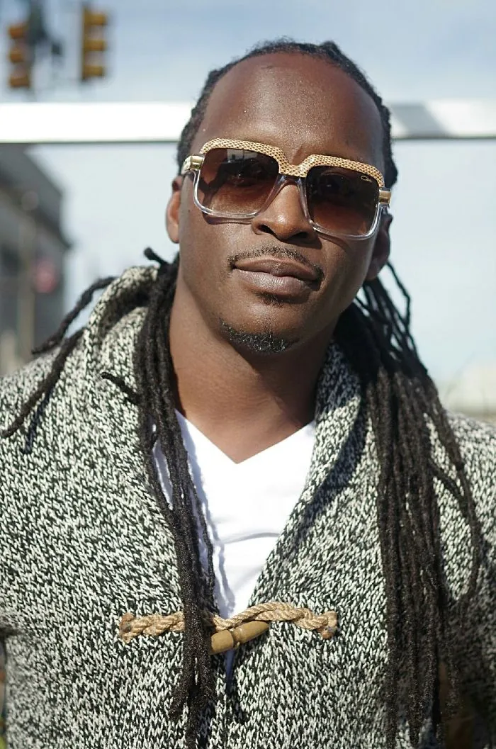 I'm A Photographer That Only Photographs Men With Dreadlocks