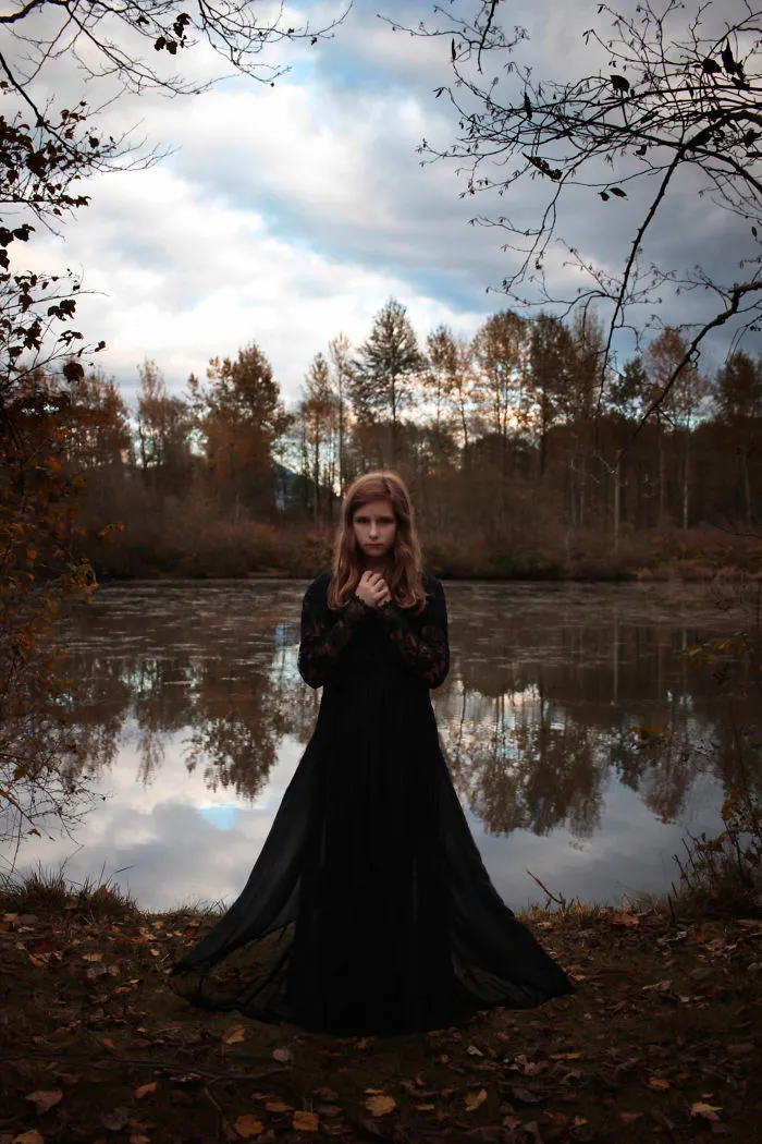 I Take My Kids Halloween To The Next Level With Eerie Photo Shoots