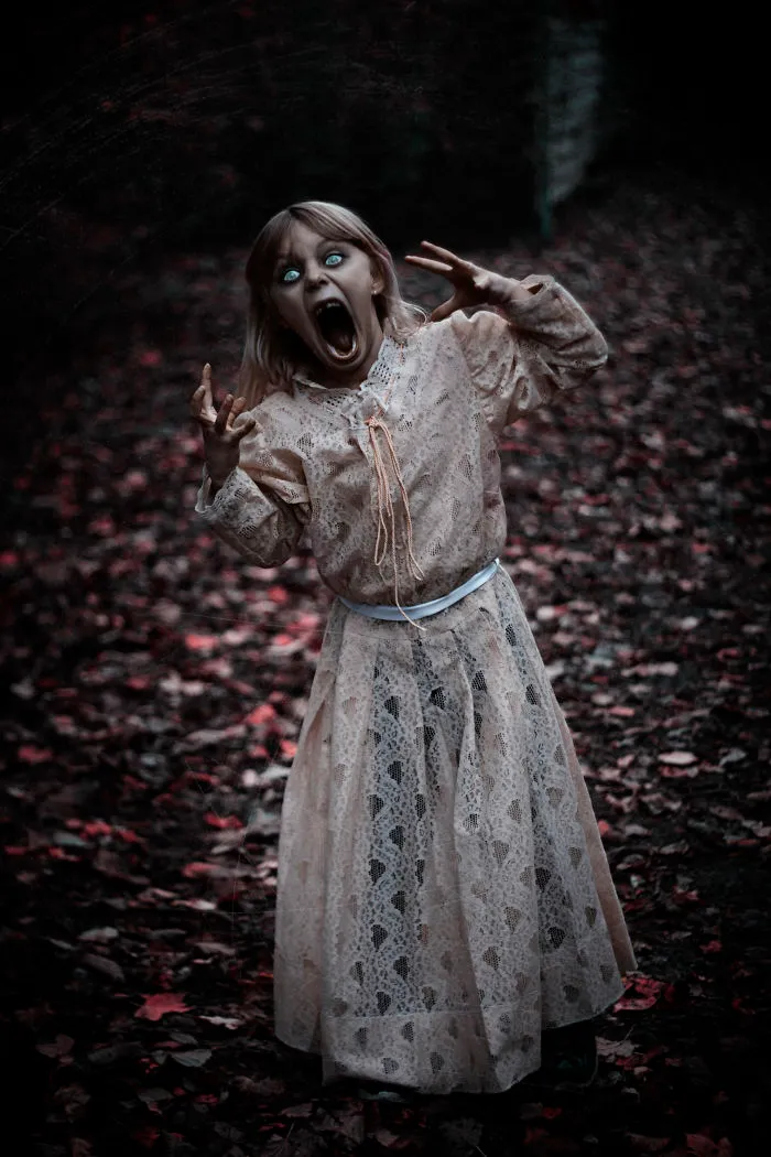 I Take My Kids Halloween To The Next Level With Eerie Photo Shoots