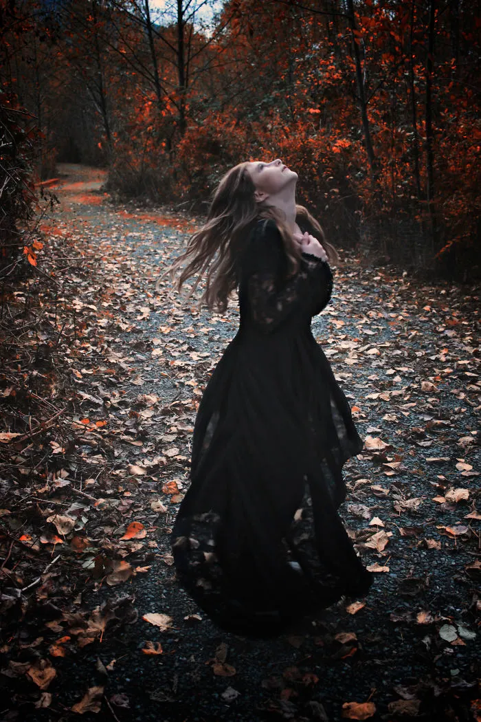 I Take My Kids Halloween To The Next Level With Eerie Photo Shoots