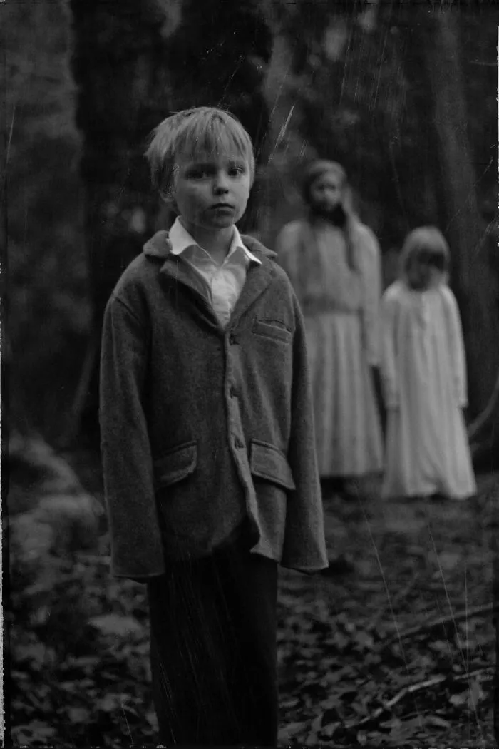 I Take My Kids Halloween To The Next Level With Eerie Photo Shoots