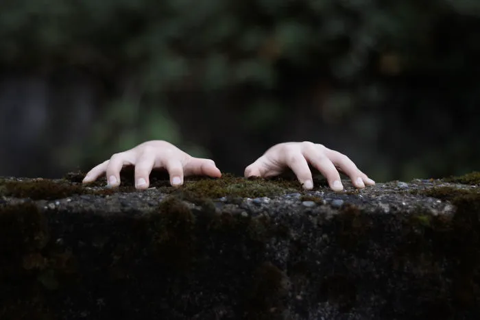 I Take My Kids Halloween To The Next Level With Eerie Photo Shoots