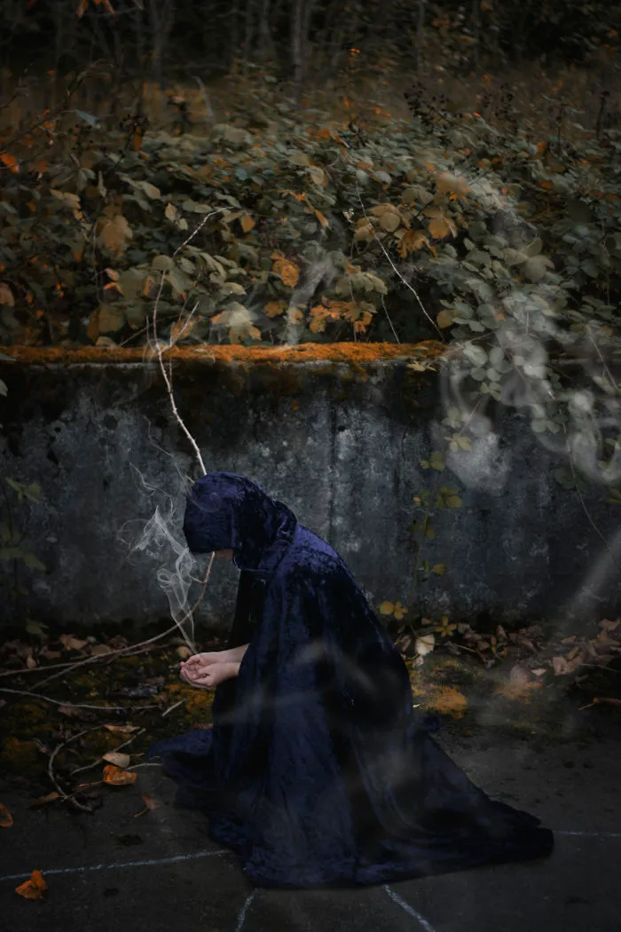 I Take My Kids Halloween To The Next Level With Eerie Photo Shoots