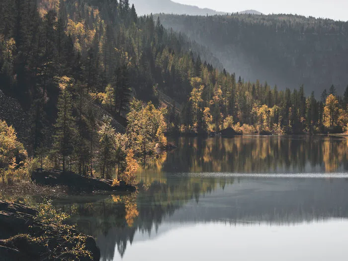 Travel Bloggers Share Their Favorite Fall Destinations To Make You Fall In Love With This Vibrant Season