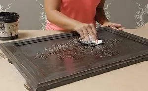 Create A 3d Carved Wood Effect With Stencils And Plaster