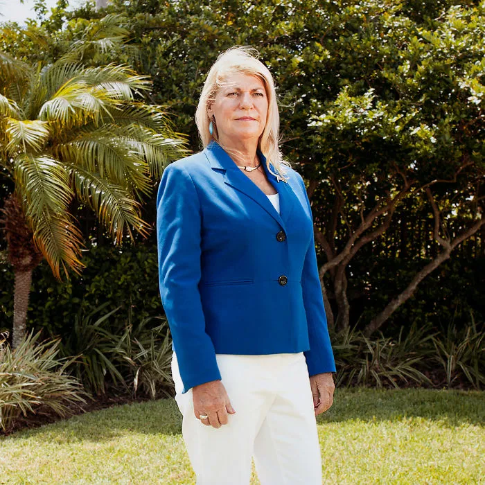 Ann Dunwoody - First Woman To Rise To Four-Star General In The U.S. Military