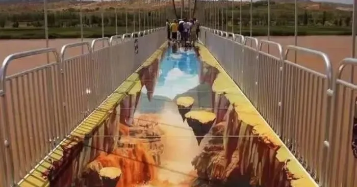The Glass Bridge In China Will Amaze You With Optical Illusions Painted On The Ground