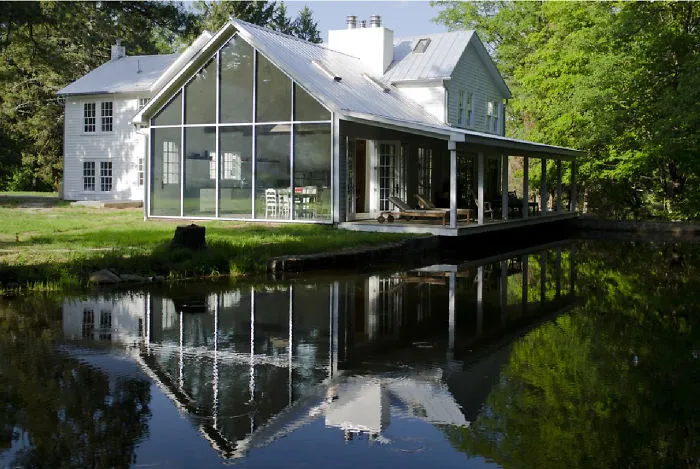 This Farmhouse Looks Like It's Floating On Water