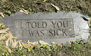 70 Funny Tombstones By People With An Undying Humor