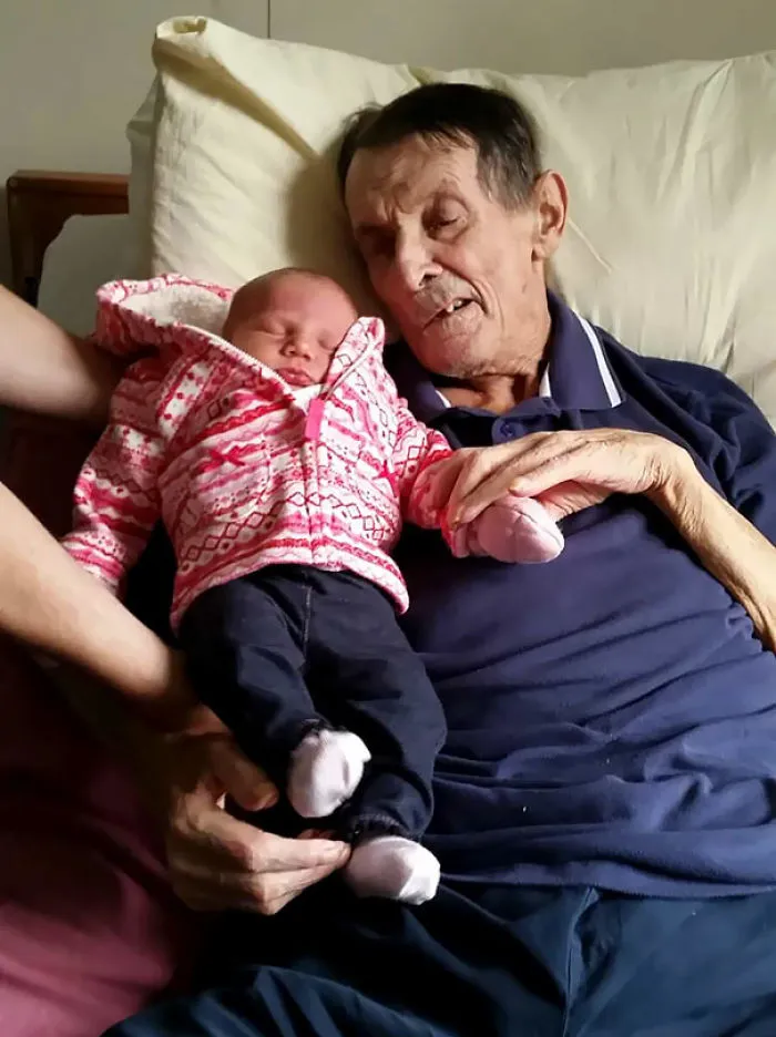 Mi abuelo mantuvo su promesa de conocer a su bisnieta