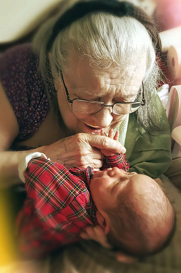 Mi hijo nacido hace 3 días consiguió conocer a su abuela moribunda
