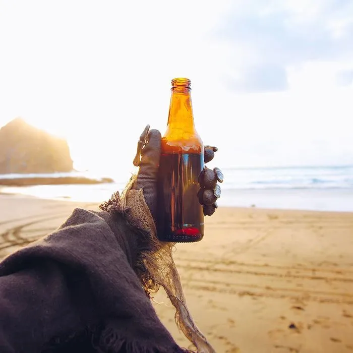 La cuenta de Instagram de la Muerte en la playa es oro puro