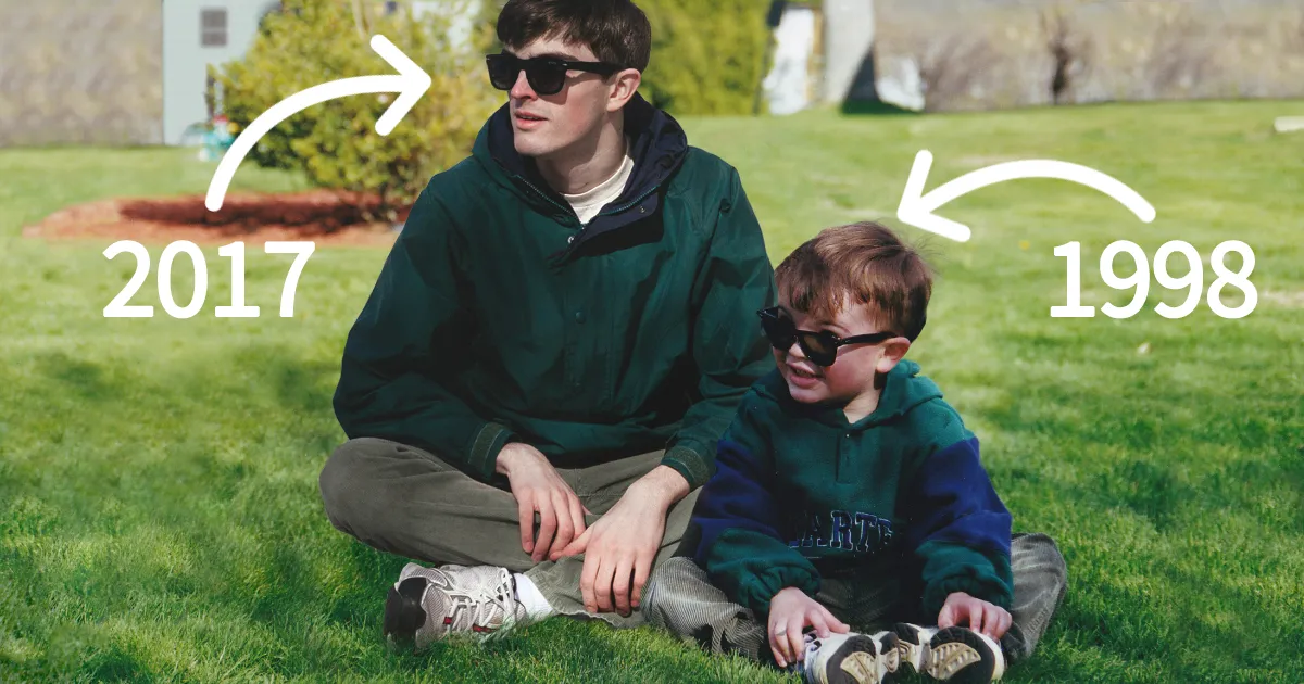 Este hombre se photoshopea a sí mismo en sus fotos de la infancia junto a su yo de niño, y el resultado es muy realista