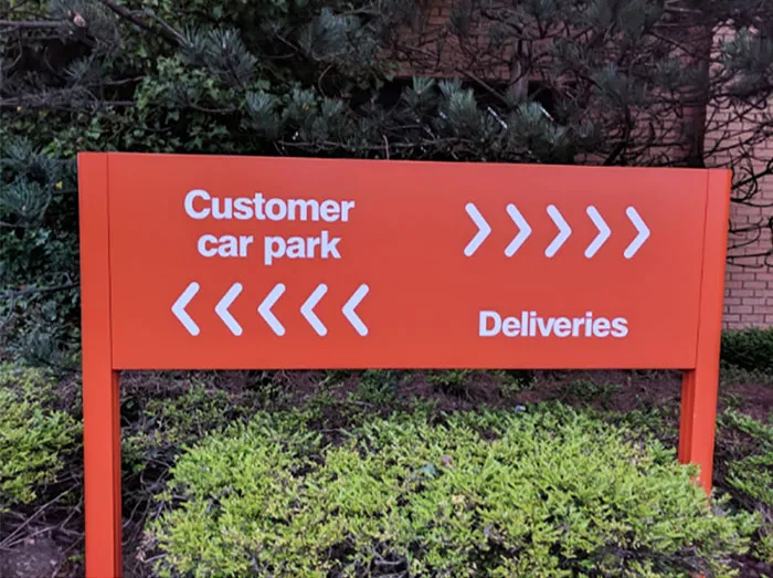 Unhelpful Signage