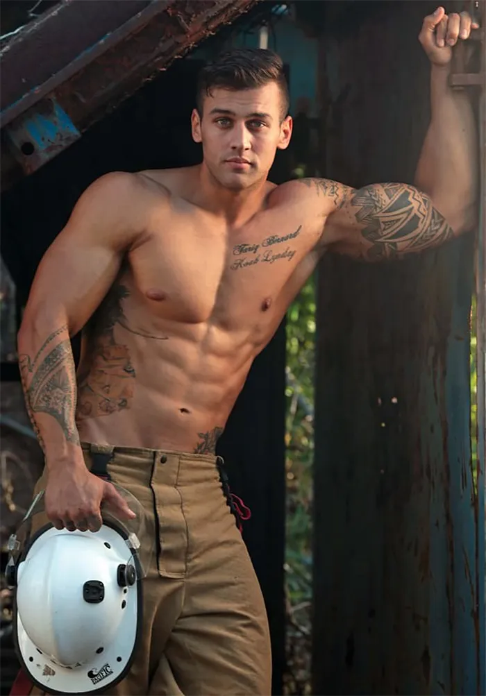 Australian Firefighters Pose With Animals For Charity, And The Photos Are So Hot It May Start Fires