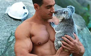 Estos bomberos australianos posan con animales en un calendario benéfico, y las fotos podrían causar incendios
