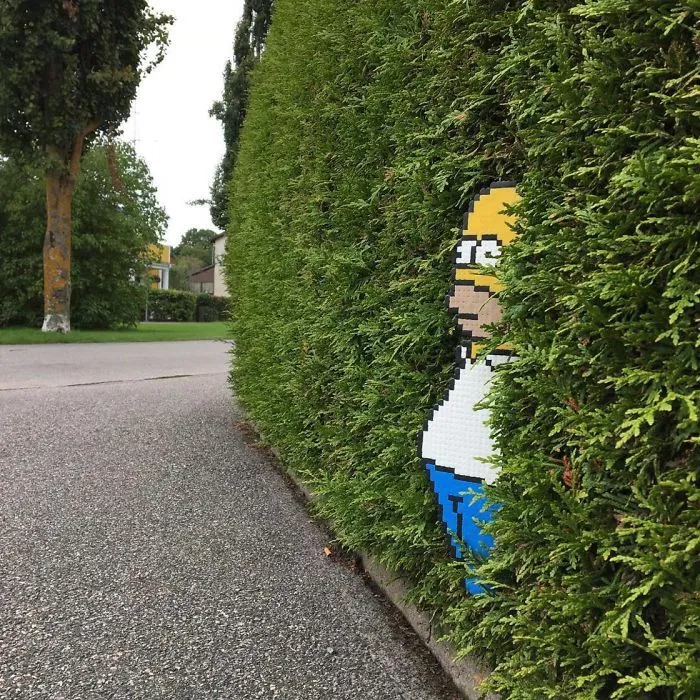 Someone Is ‘Vandalising’ Streets With Pixel Art, And The Result Is Awesome