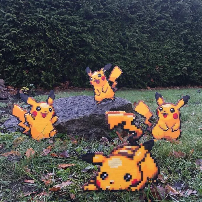 Someone Is ‘Vandalising’ Streets With Pixel Art, And The Result Is Awesome