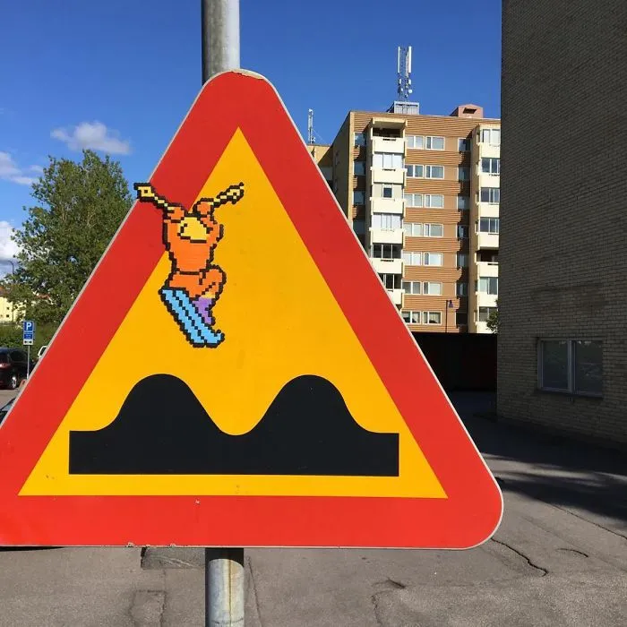 Someone Is ‘Vandalising’ Streets With Pixel Art, And The Result Is Awesome