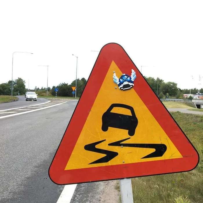 Someone Is ‘Vandalising’ Streets With Pixel Art, And The Result Is Awesome