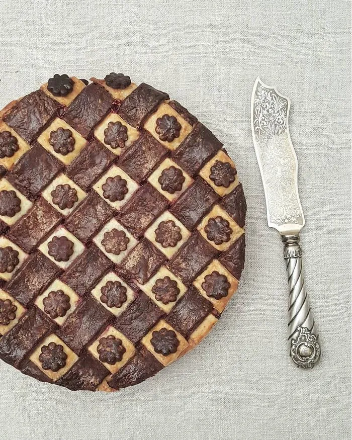 Esta pastelera muestra fotos de antes y despues de hornear sus pasteles con hojaldre, y el resultado es demasiado hermoso para comérselo