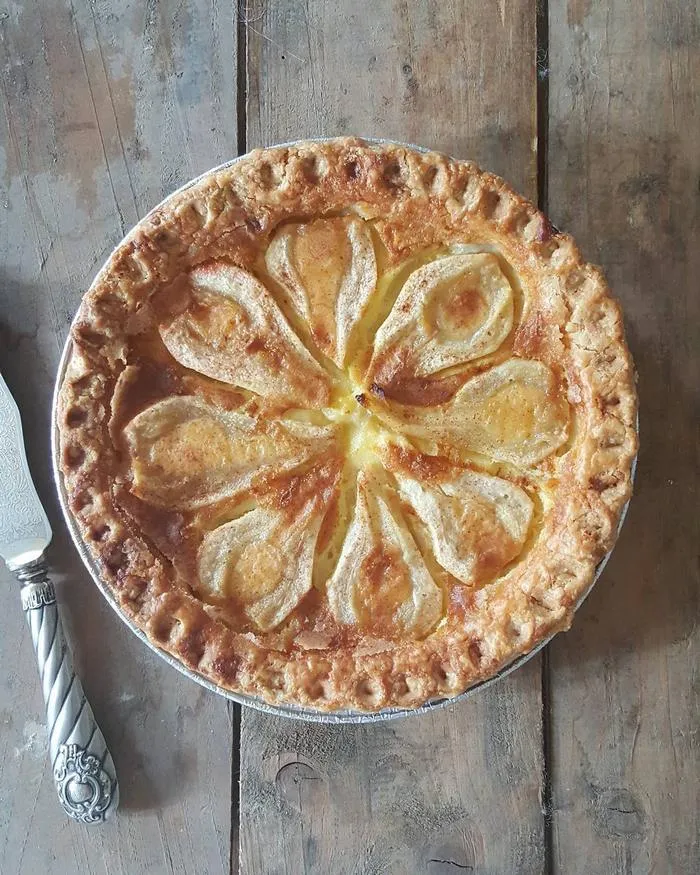 Esta pastelera muestra fotos de antes y despues de hornear sus pasteles con hojaldre, y el resultado es demasiado hermoso para comérselo